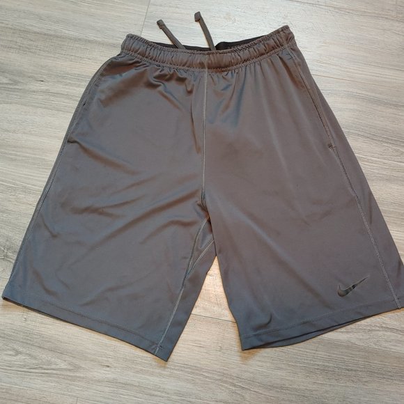 Good Used Condition Men's Nike Dri-Fit Black Athletic Shorts Size Small - Picture 1 of 15